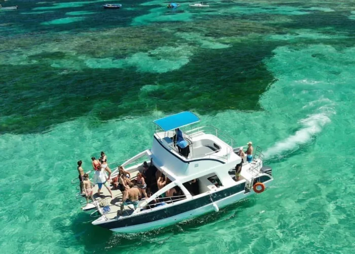 Kombi Katamaran + Parasailing + Schnorcheln